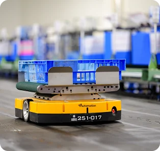 倉庫作業の様子